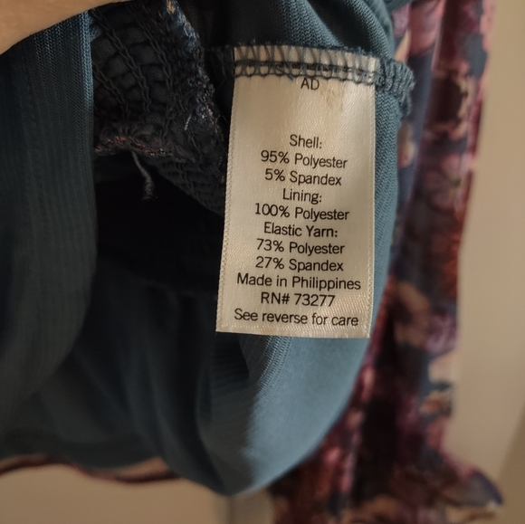 LC Lauren Conrad Smocked Floral Print Top NWT - Picture 9 of 15